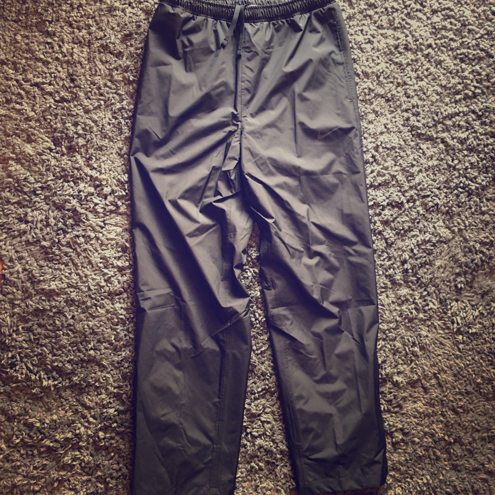 Men’s Nike Golf Storm fit pants